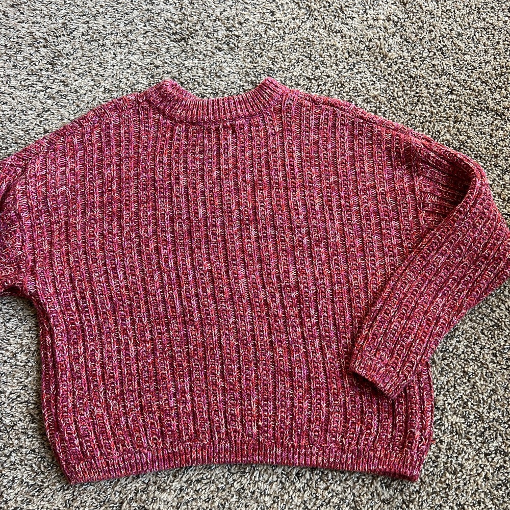 sweater - Picture 4 of 4